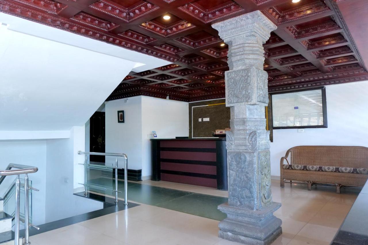 Hotel Lumiere Alappuzha Екстериор снимка